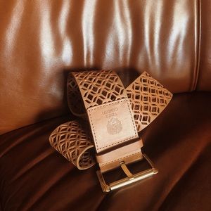 ✨ Vince Camuto Brown Leather Belt ✨